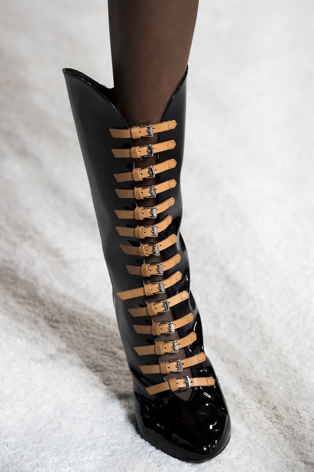 مجموعة Giambattista Valli للألبسة الجاهزة لخريف 2019