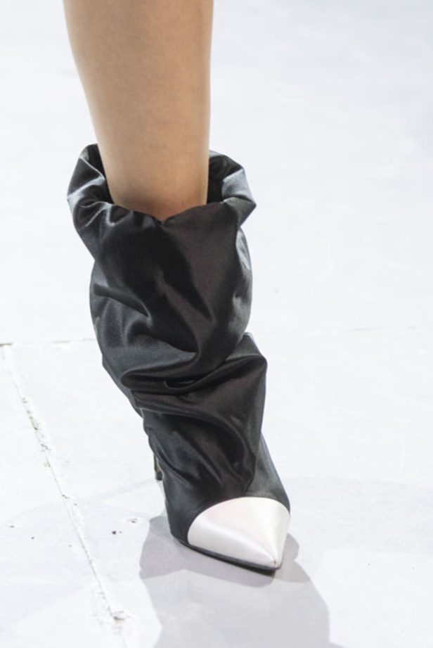 مجموعة الألبسة الراقية من ألكسندر فوتييه لربيع 2019