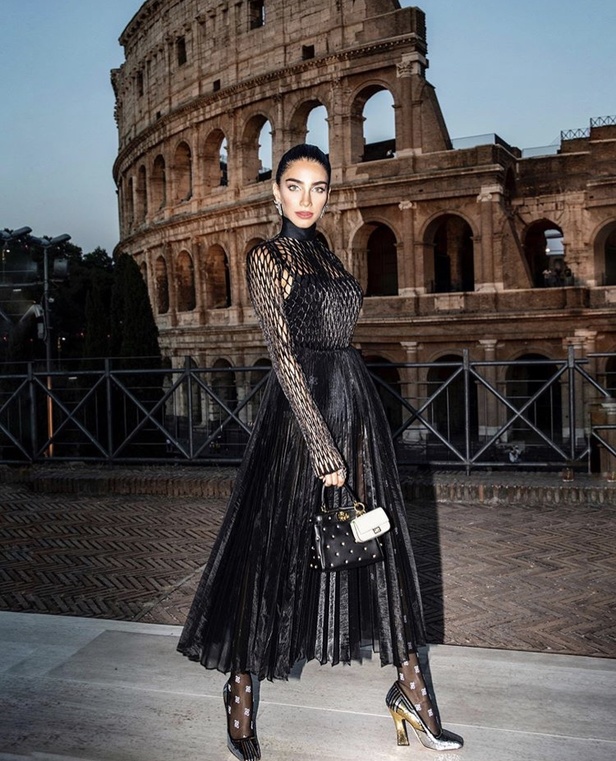 مجموعة فندي كوتور 2020 تحتفي  بالعراقة الإيطالية