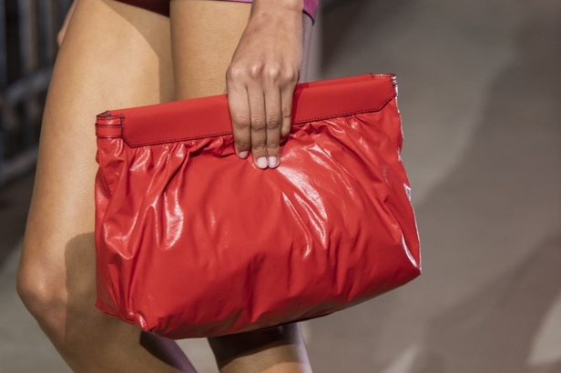 عرض أزياء ايزابيل ماران ISABEL MARANT لربيع وصيف 2021 خلال أسبوع الموضة في باريس