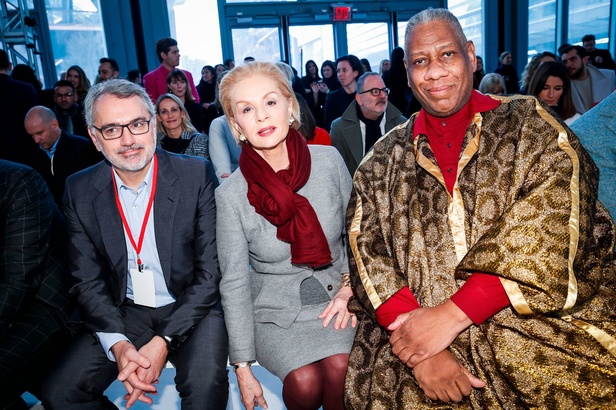 فساتين كارولينا هيريرا لخريف وشتاء 2020-2021 من اسبوع الموضة في نيويورك