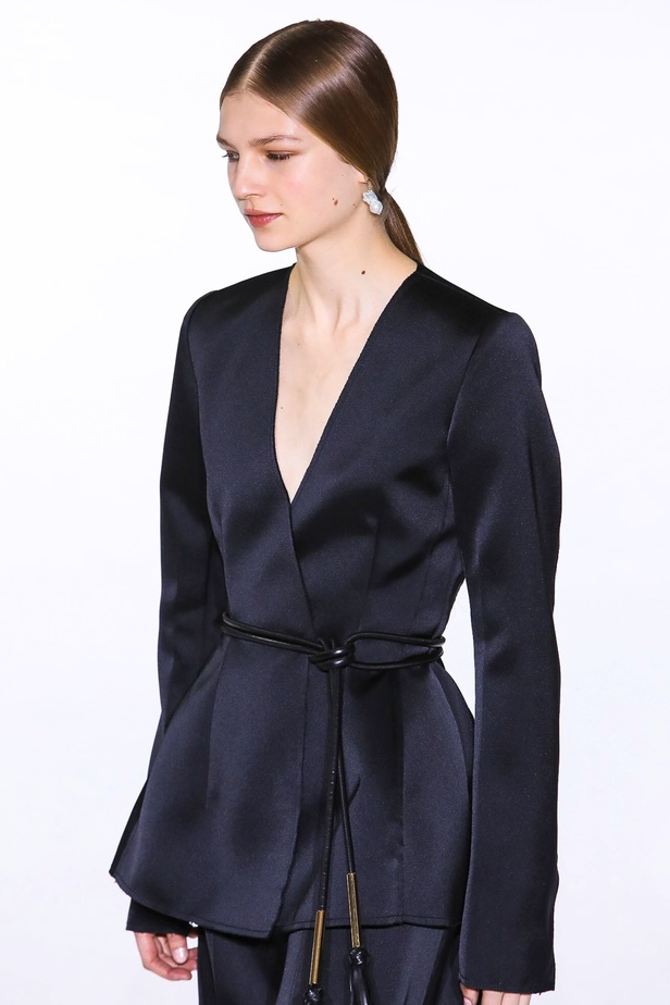 فساتين كارولينا هيريرا لخريف وشتاء 2020-2021 من اسبوع الموضة في نيويورك