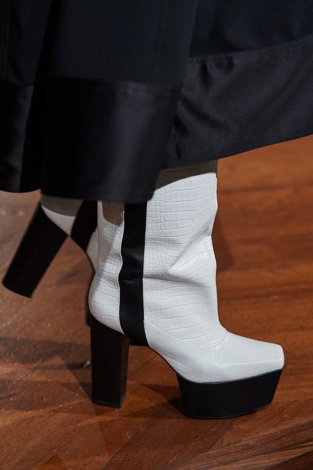 فساتين PRABAL GURUNG لخريف وشتاء2020/2021  