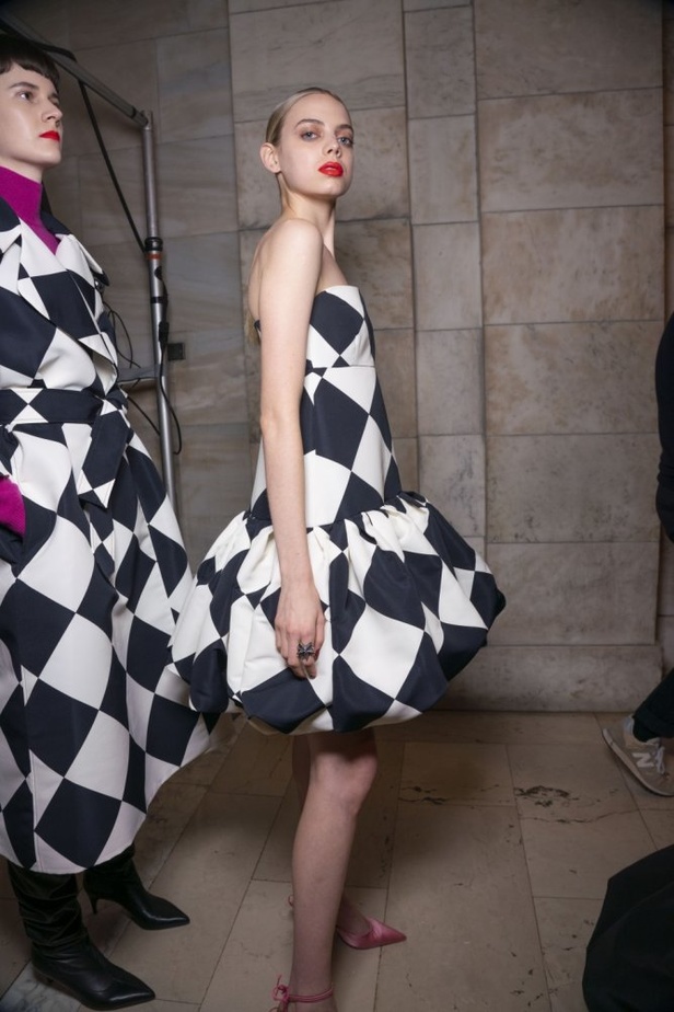 مجموعة اوسكار دي لارنتا من اسبوع الموضة في نيويورك 2020 