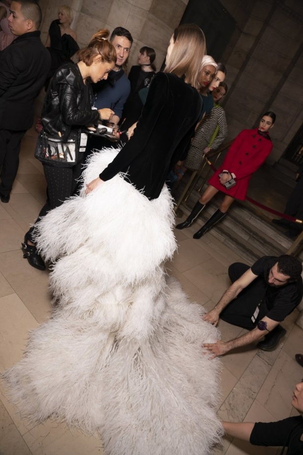 مجموعة اوسكار دي لارنتا من اسبوع الموضة في نيويورك 2020 