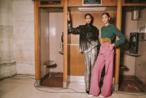 مجموعة اوسكار دي لارنتا من اسبوع الموضة في نيويورك 2020 