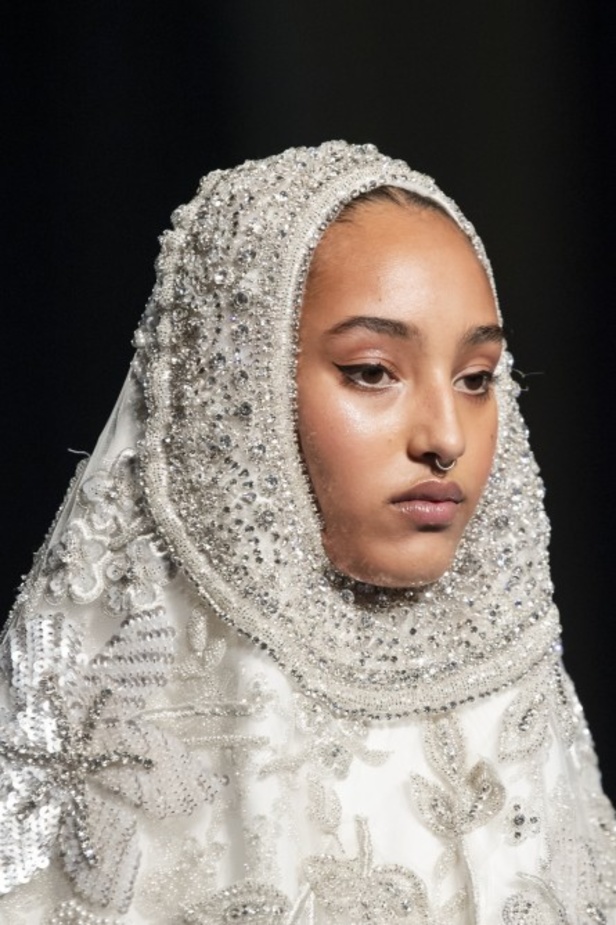 عرض أزياء Richard Quinn لخريف وشتاء 2020-2021