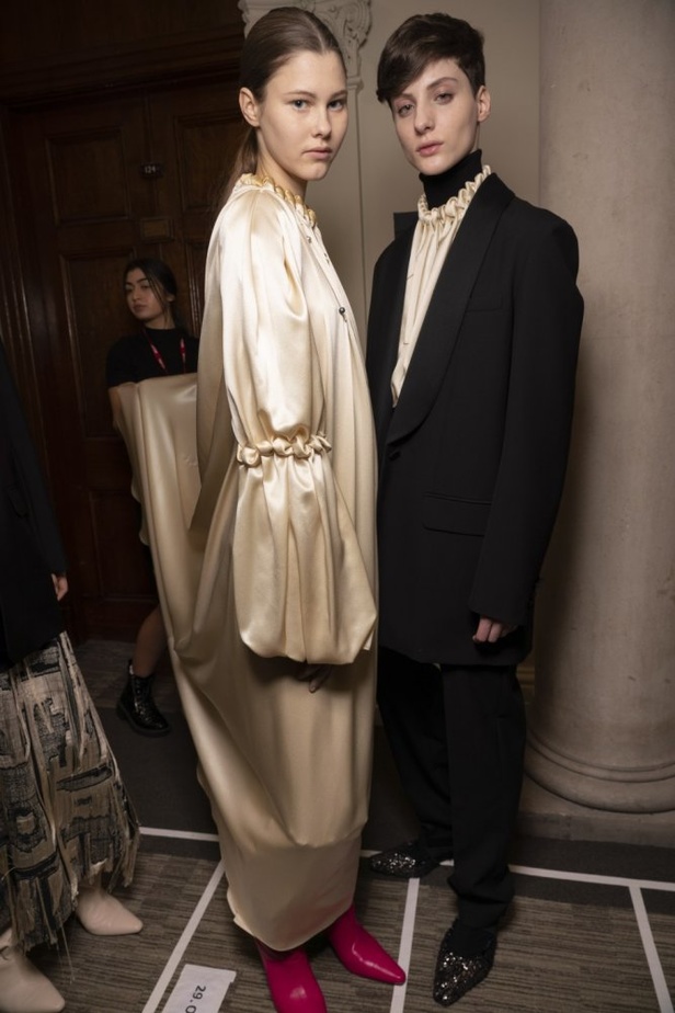 ازياء ROKSANDA لخريف وشتاء 2020-2021 خلال اسبوع الموضة في لندن   