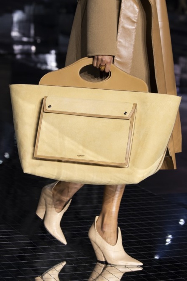 مجموعة بربري لخريف وشتاء 2020-2021 من اسبوع الموضة في لندن