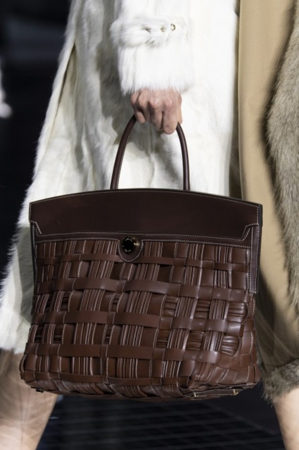 مجموعة بربري لخريف وشتاء 2020-2021 من اسبوع الموضة في لندن