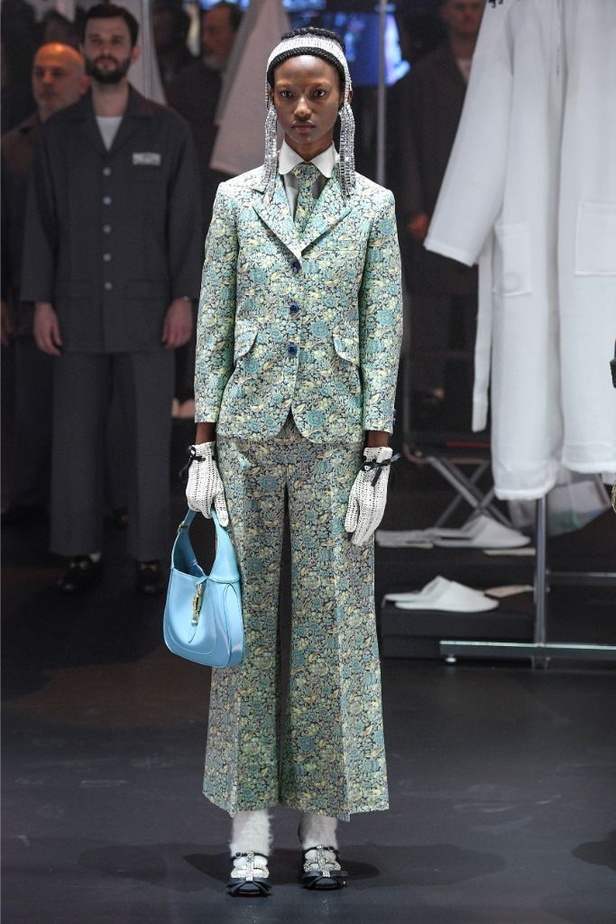 عرض ازياء دار GUCCI لخريف وشتاء 2020-2021 مباشرة من ميلانو 