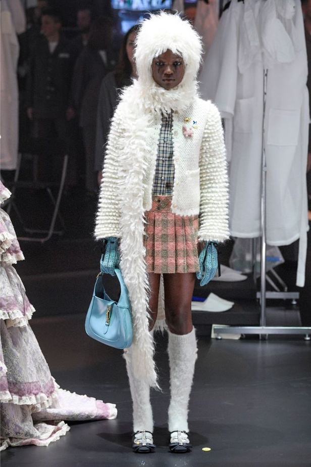 عرض ازياء دار GUCCI لخريف وشتاء 2020-2021 مباشرة من ميلانو 