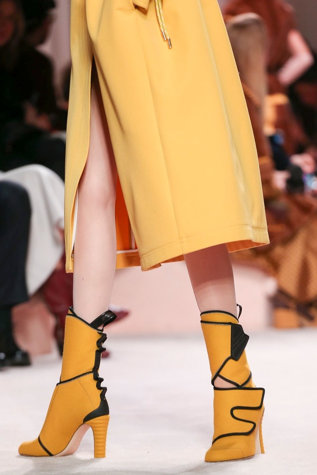 مجموعة فندي FENDI لخريف وشتاء 2020-2021 خلال اسبوع الموضة في ميلانو 