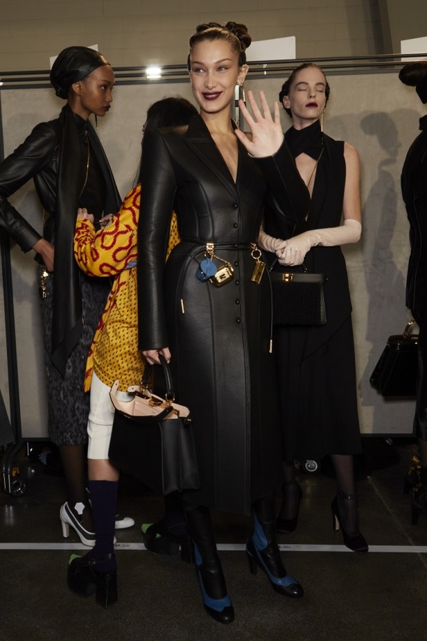 مجموعة فندي FENDI لخريف وشتاء 2020-2021 خلال اسبوع الموضة في ميلانو 