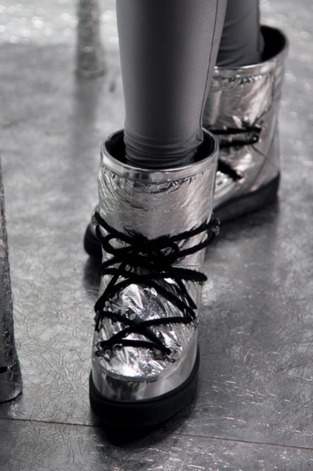 عرض ازياء MONCLER لخريف و شتاء 2020-2021 مباشرة من ميلانو