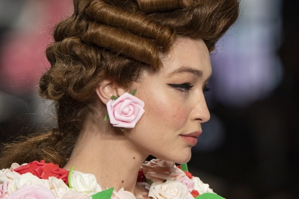 مجموعة موسكينو MOSCHINO لخريف وشتاء 2020-2021 من ميلانو