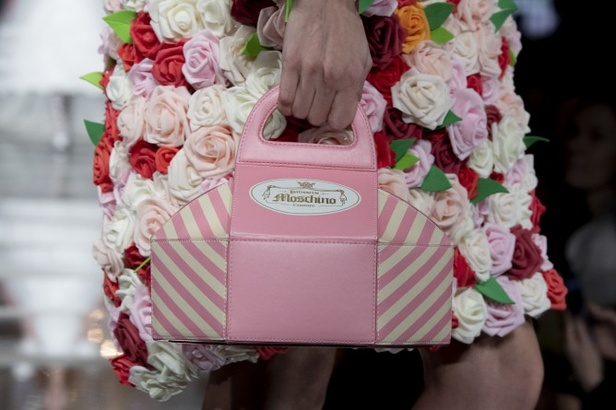 مجموعة موسكينو MOSCHINO لخريف وشتاء 2020-2021 من ميلانو