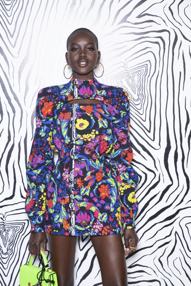 مجموعة فيرساتشي VERSACE لخريف وشتاء 2020-2021