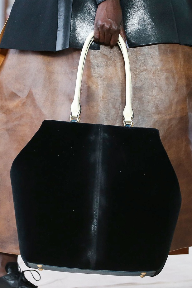 خطوط تجريدية في عرض مجموعة Marni FW20