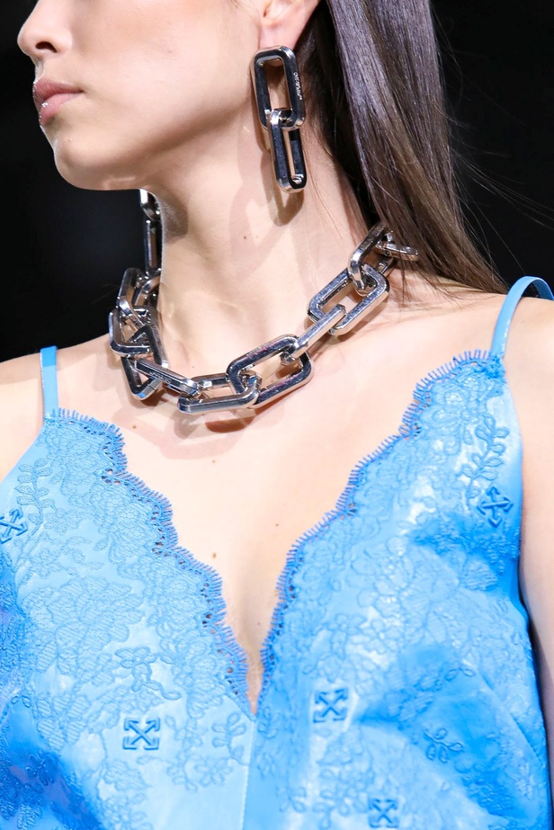 مجموعة Off White لموسم خريف وشتاء 2020-2021