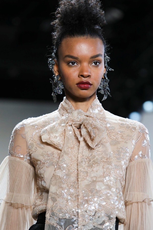 عرض ازياء BADGLEY MISCHKA في اسبوع الموضة في نيويورك 2020 لموسم الخريف والشتاء