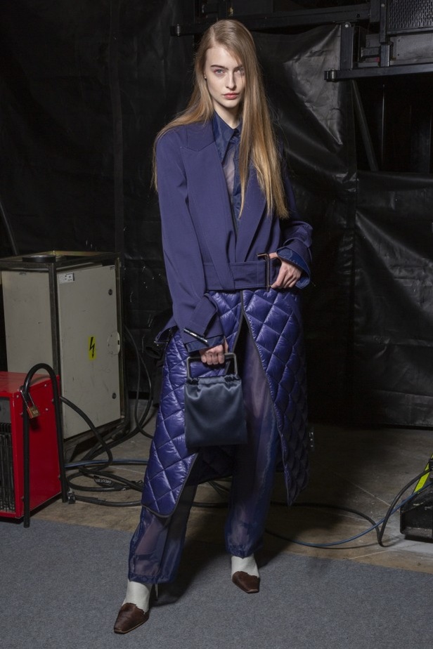 مجموعة Off White لموسم خريف وشتاء 2020-2021