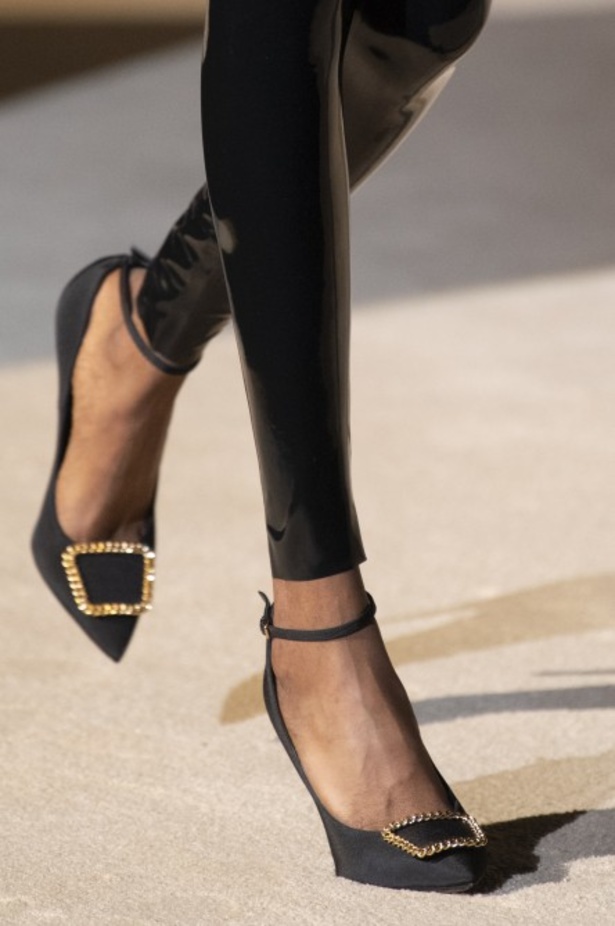 مجموعة سان لوران خريف وشتاء 2020-2021 من باريس