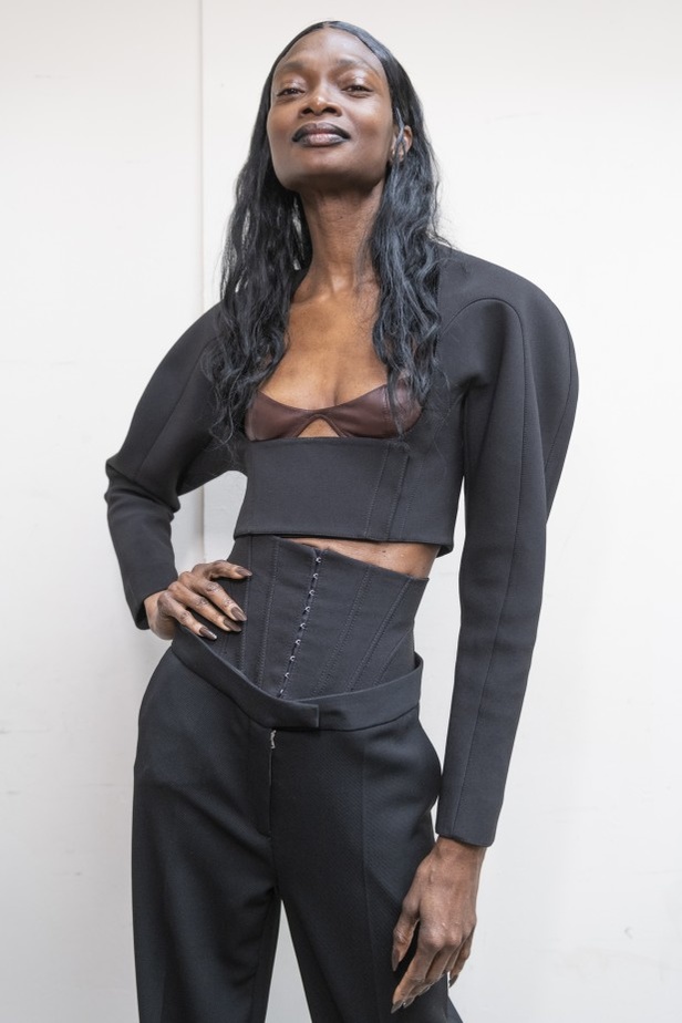 مجموعة Mugler لموسم خريف وشتاء 2020-2021