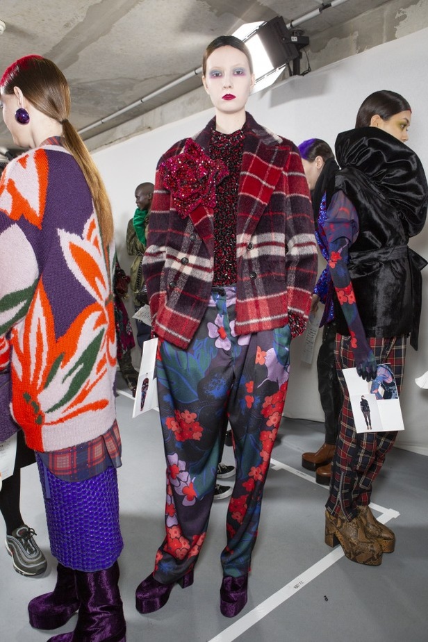 عرض مجموعة Dries Van Noten لموسم خريف وشتاء 2020