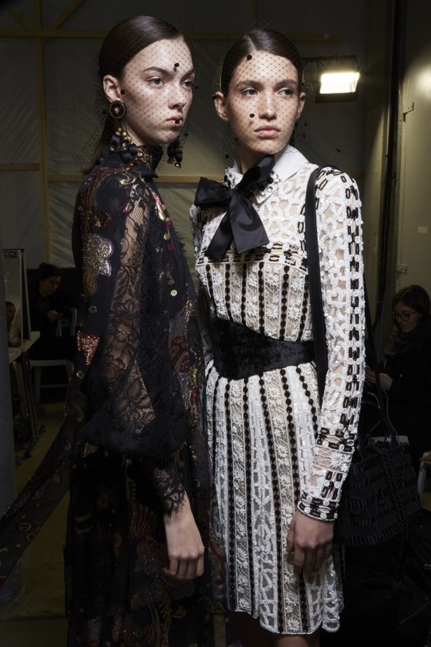 مجموعة Elie Saab لخريف وشتاء 2020-2021 خلال اسبوع الموضة في باريس