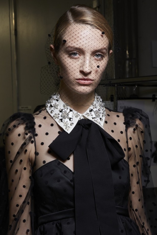 مجموعة Elie Saab لخريف وشتاء 2020-2021 خلال اسبوع الموضة في باريس