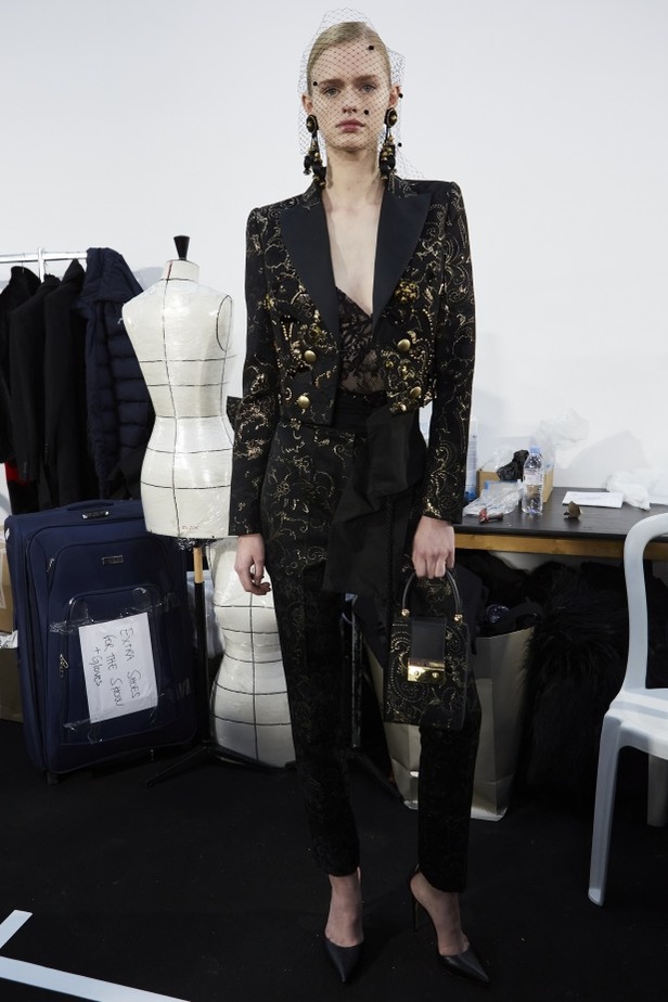 مجموعة Elie Saab لخريف وشتاء 2020-2021 خلال اسبوع الموضة في باريس