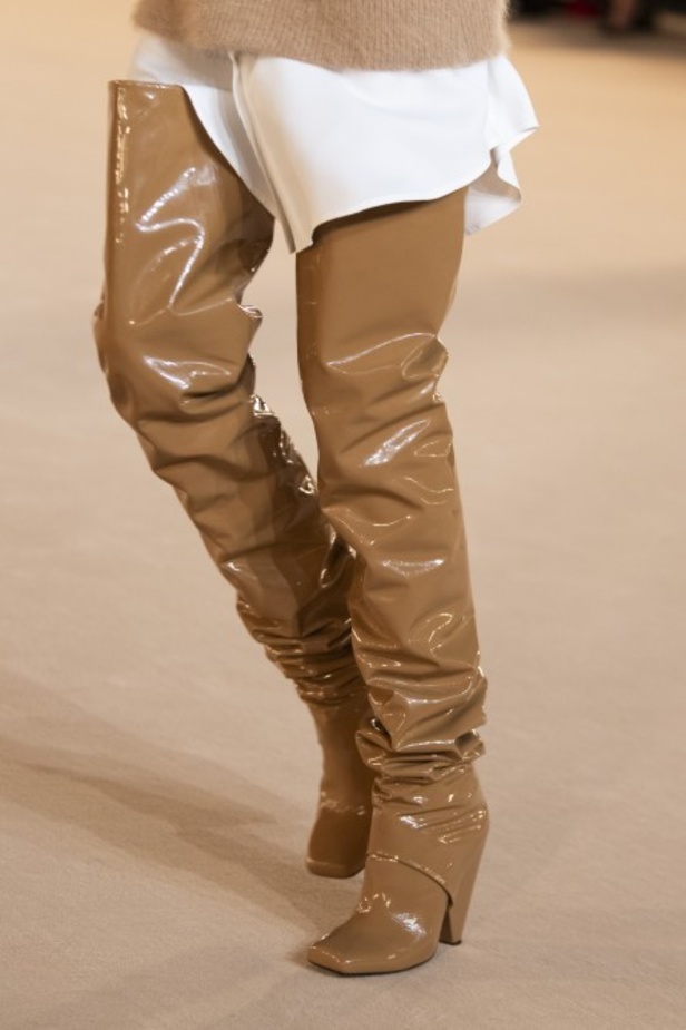 عرض ازياء balmain لخريف وشتاء 2020-2021 مباشرة من باريس