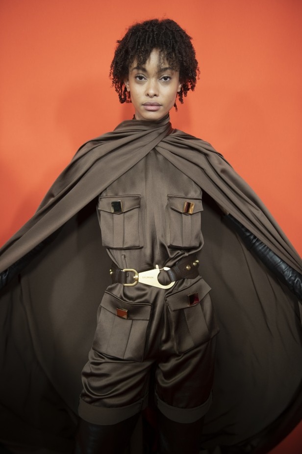 عرض ازياء balmain لخريف وشتاء 2020-2021 مباشرة من باريس