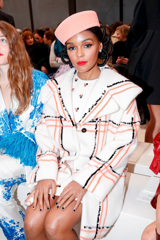 مجموعة Valentino لموسم خريف وشتاء 2020