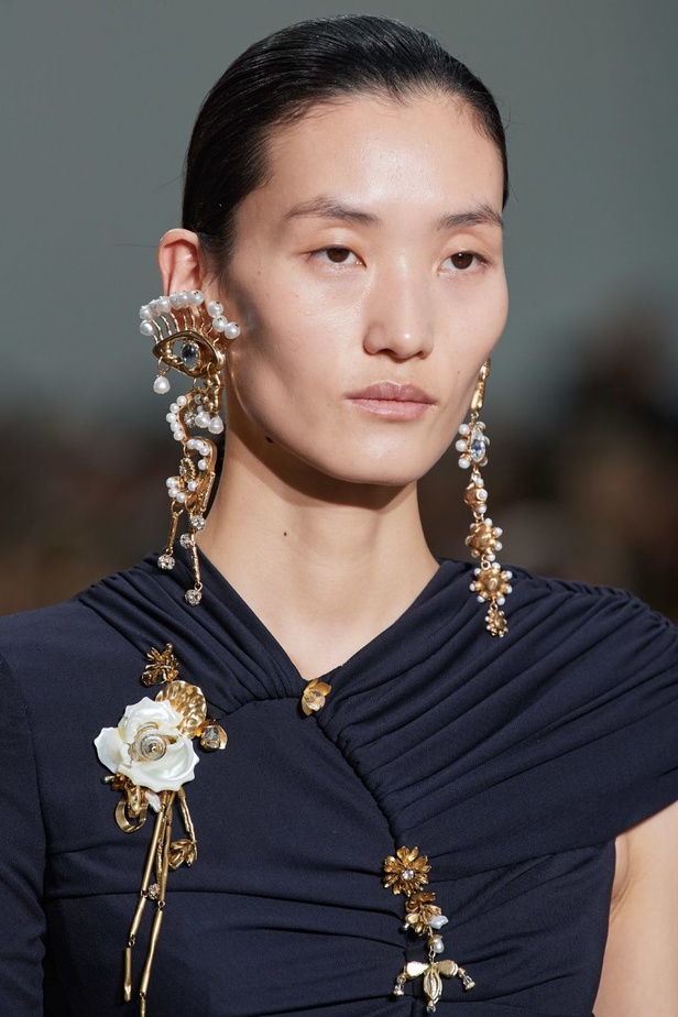 عرض ازياء سكياباريلي haute couture ربيع وصيف 2020 