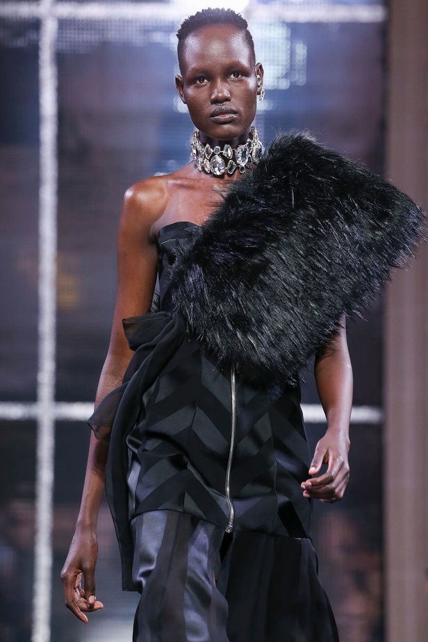 مجموعة أزارو لموسم ربيع وصيف 2020 للهوت كوتور