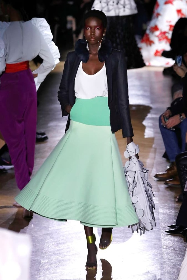 عرض مجموعة  دار Maison Valentino للأزياء الراقية ربيع وصيف 2020