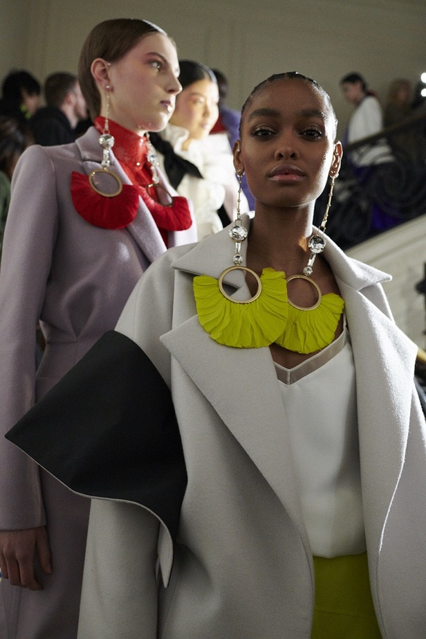 عرض مجموعة  دار Maison Valentino للأزياء الراقية ربيع وصيف 2020