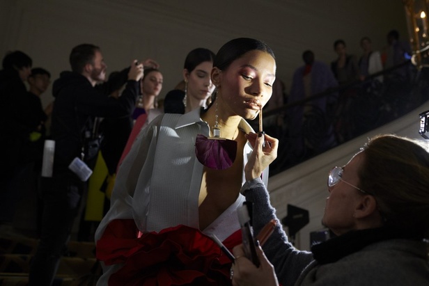 عرض مجموعة  دار Maison Valentino للأزياء الراقية ربيع وصيف 2020