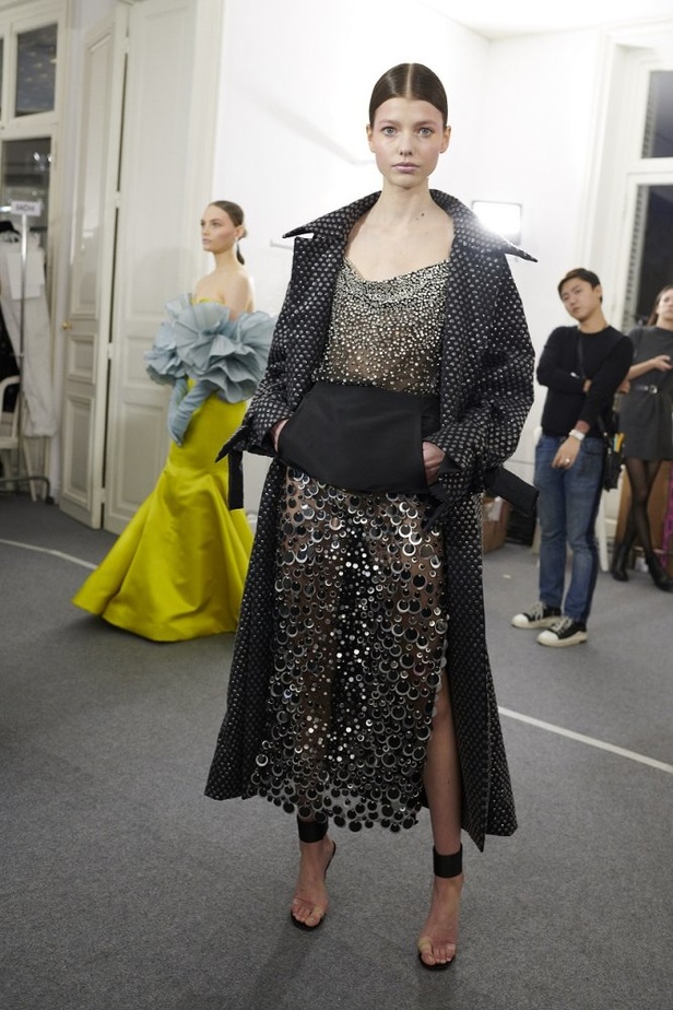 عرض مجموعة  دار Maison Valentino للأزياء الراقية ربيع وصيف 2020