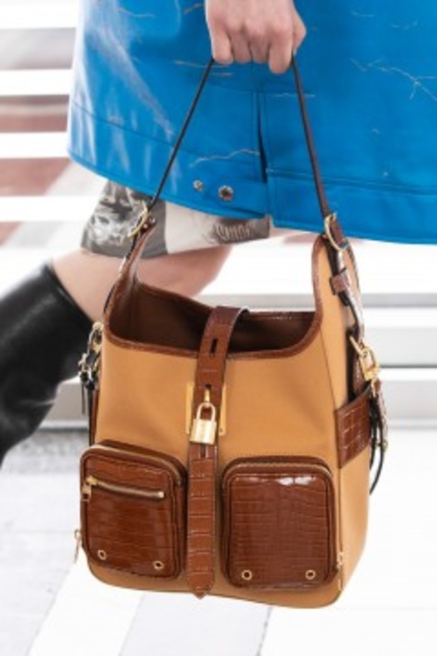 عرض أزياء Louis Vuitton لخريف وشتاء 2021-2022