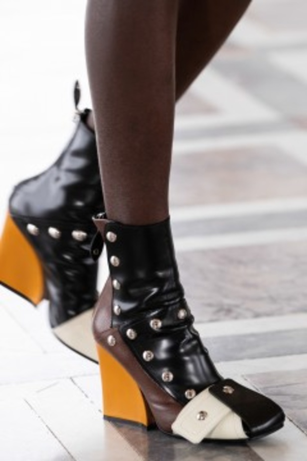 عرض أزياء Louis Vuitton لخريف وشتاء 2021-2022