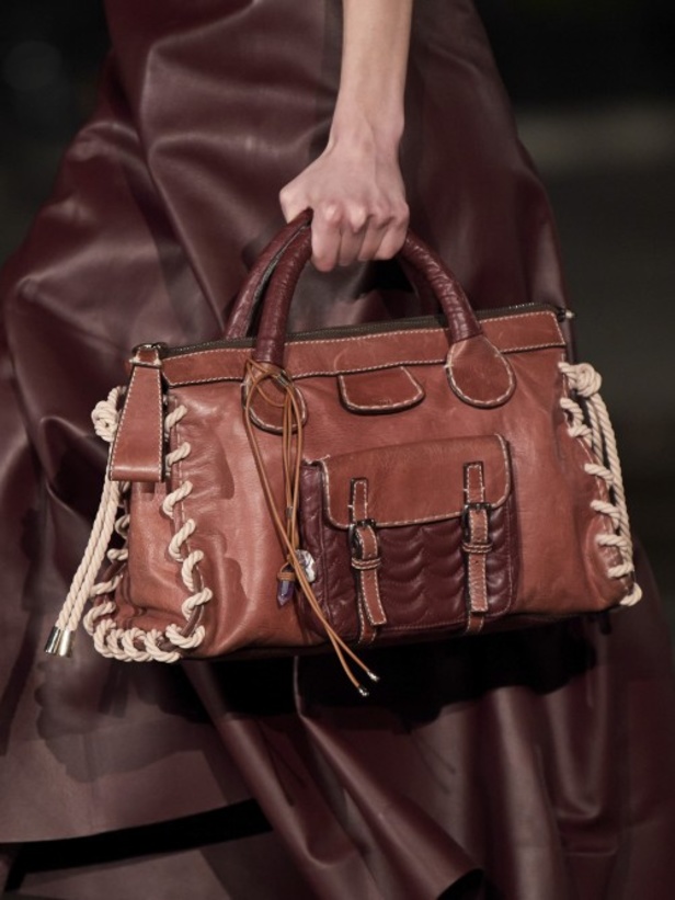 عرض أزياء Chloe  لخريف وشتاء 2021-2022 