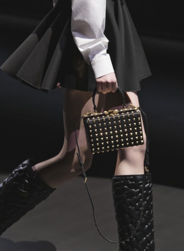 ماهي رسالة مجموعة آكت من VALENTINO لمدينة ميلانو؟