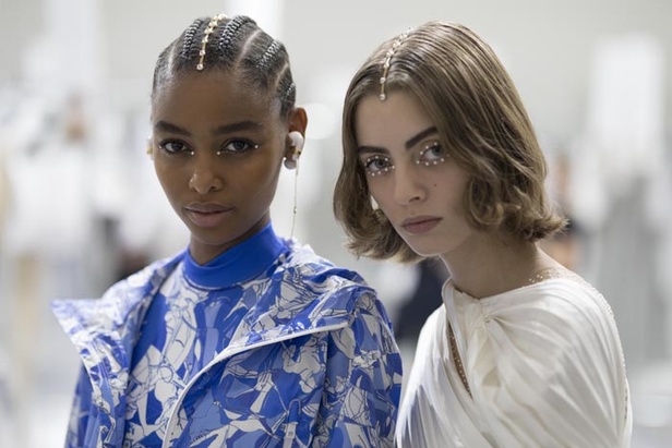 صور حصرية لـ"هي" من عرض أزياء مجموعة ديور كروز Dior Cruise 2022