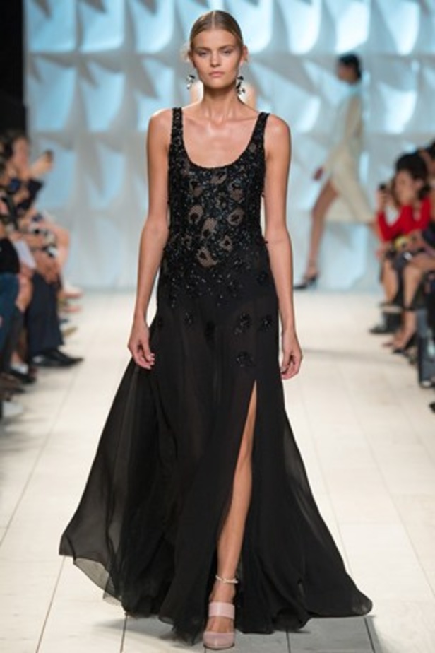 الأنوثة والرقي يتناغمان في مجموعة  Nina Ricci