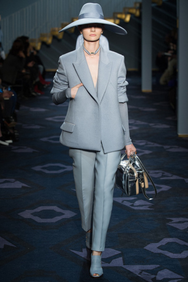 Tod’s: أناقة جلدية ببساطة استثنائية