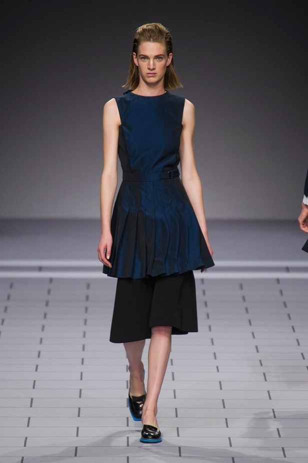 Viktor and Rolf : الزي المدرسي الكلاسيكي...