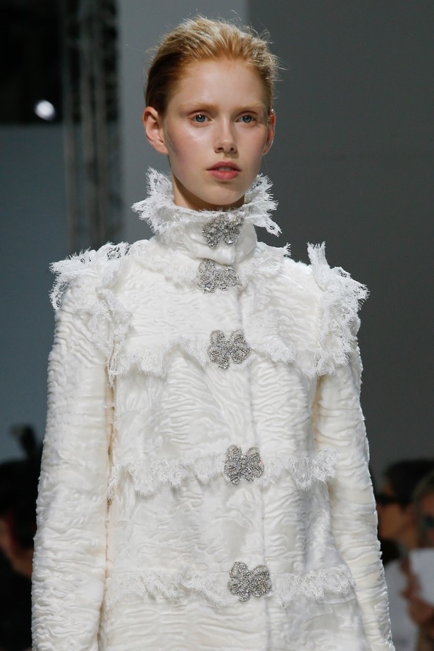 مجموعة Giambattista Valli للهوت كوتور لموسم خريف 2016